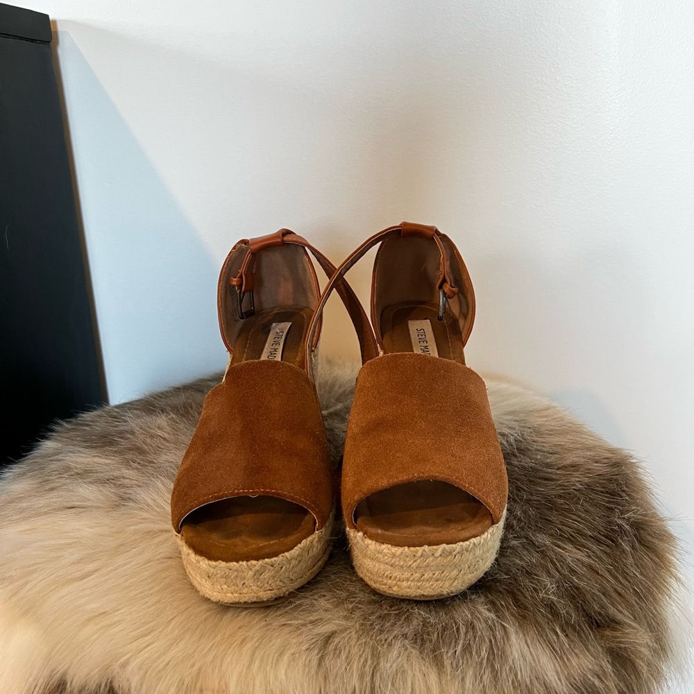 Steve Madden cognac wedge heel